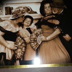 Meet your Posher, Debra